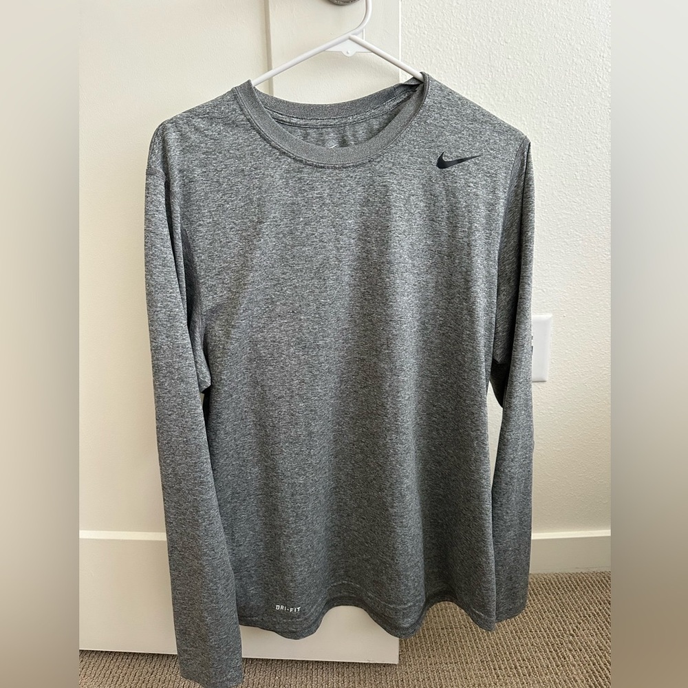 Nike Dri-Fit Men's Gray Long Sleeve Shirt